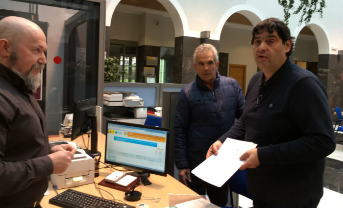 Entrega de las alegaciones al tav