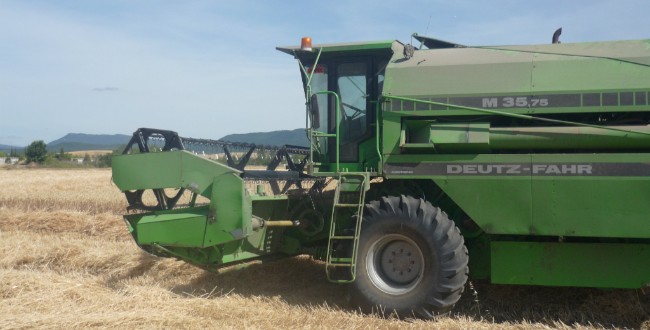 Cosechadora trabajando