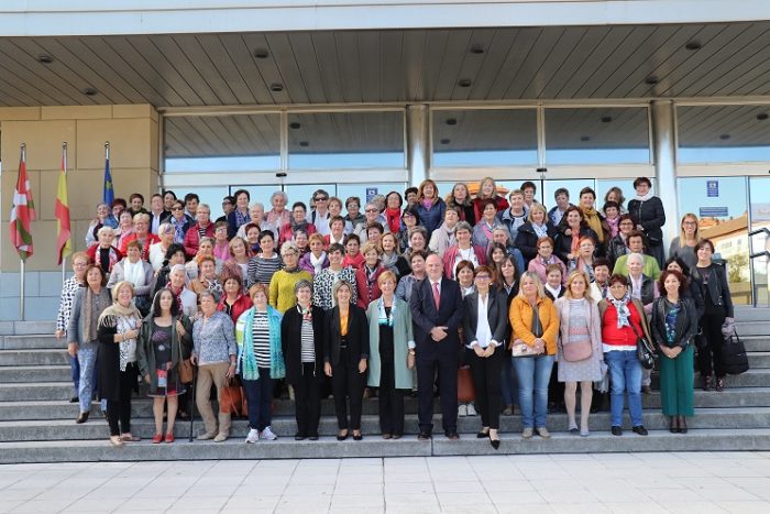 Imagen de grupo de las asistentes al Día de la Mujer Rural